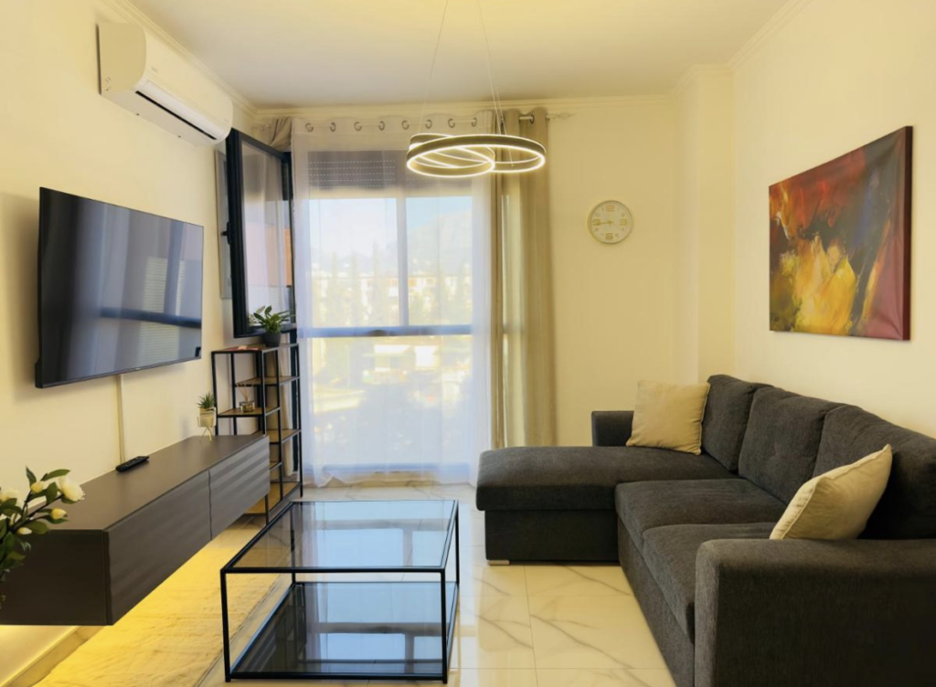 tirana ggpremiumstays deluxe 2 double bedrooms luxury apartment with balcony, booking.com 2
